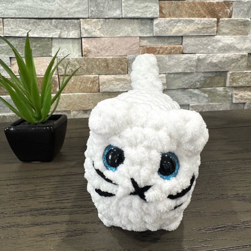 Handmade crochet mini cat